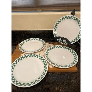 4 CORELLE GINGHAM HUNTER GREEN Dinner Plates